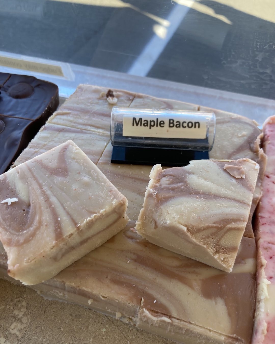 Brand NEW flavour! Maple Bacon!
It’s crazy! #beaverhousefudge #freshfudge #sidneystreetmarket